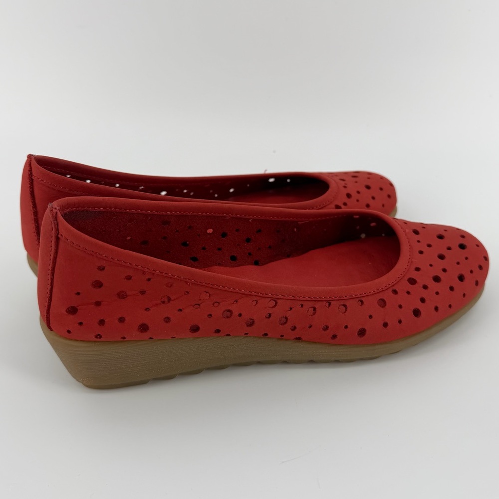 THE FLEXX of Italy Red Suede 1.5" Wedge Slip-On Ballet Flats, Women's 7.5 - Picture 3 of 8